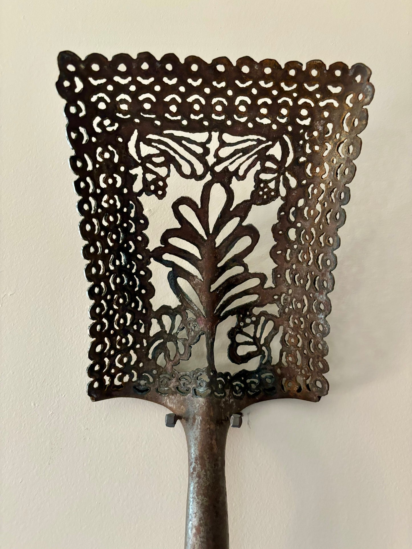 Handcrafted Shovel - Botanic Lace Silhouette
