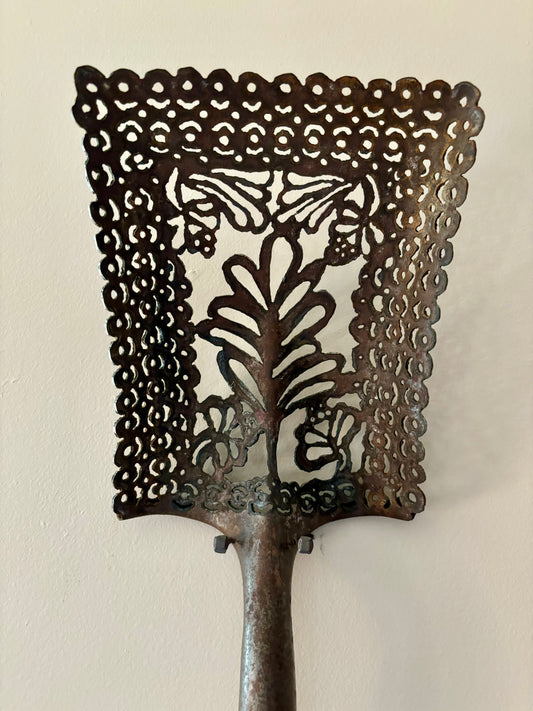 Handcrafted Shovel - Botanic Lace Silhouette