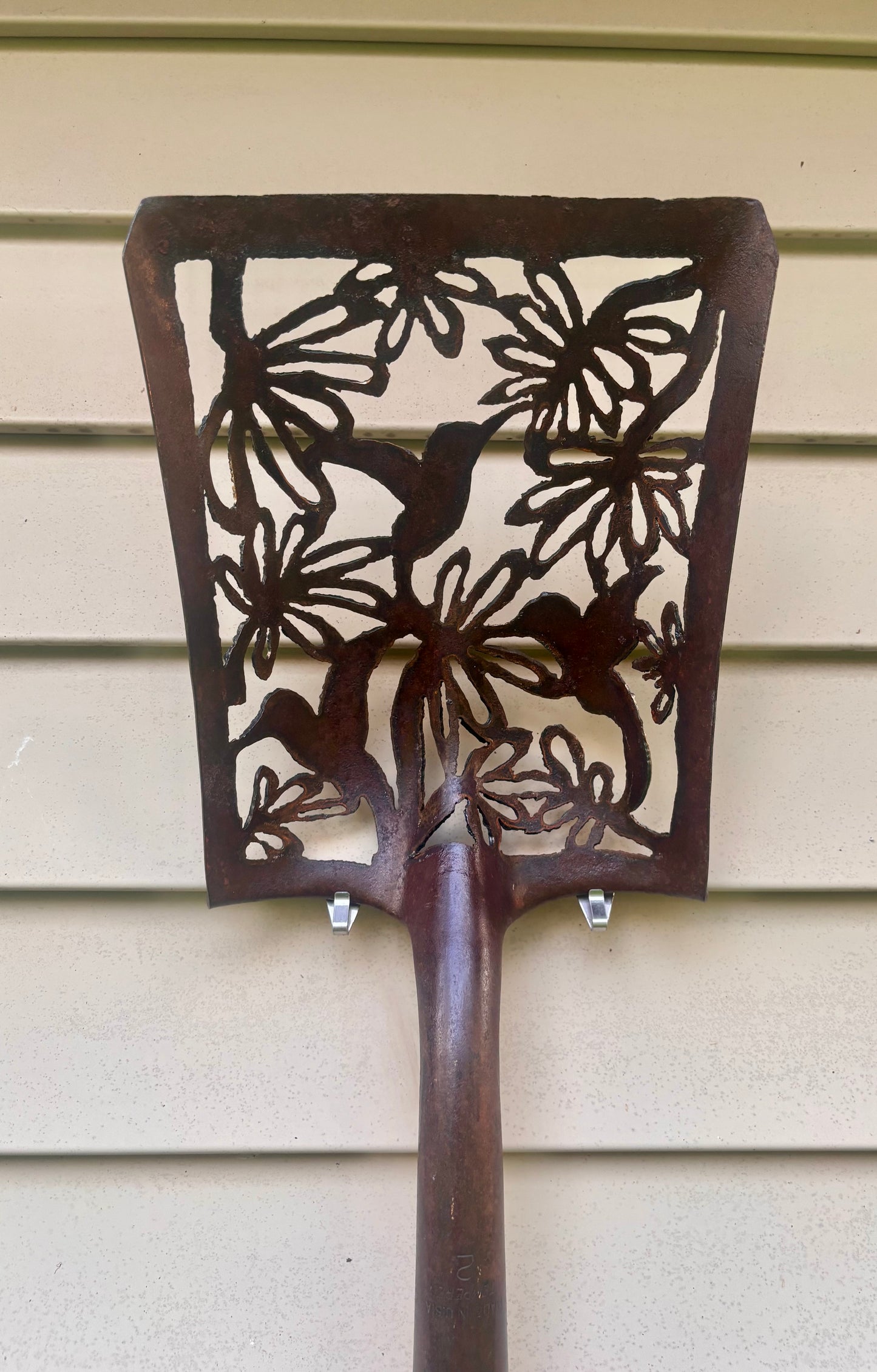 Three Hummingbirds Shovel