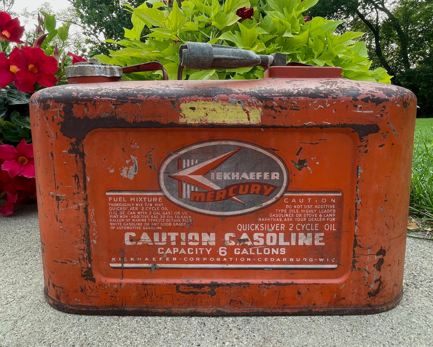 XL Vintage Gas Can Jack-o-Lantern Luminary